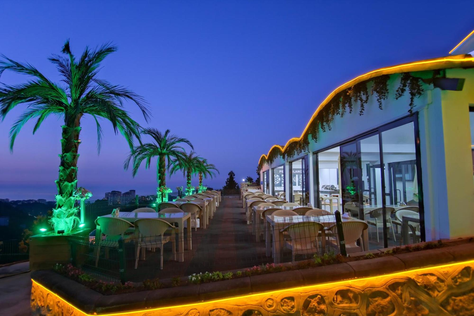 Perla Blanca Hotel Trabzon Esterno foto